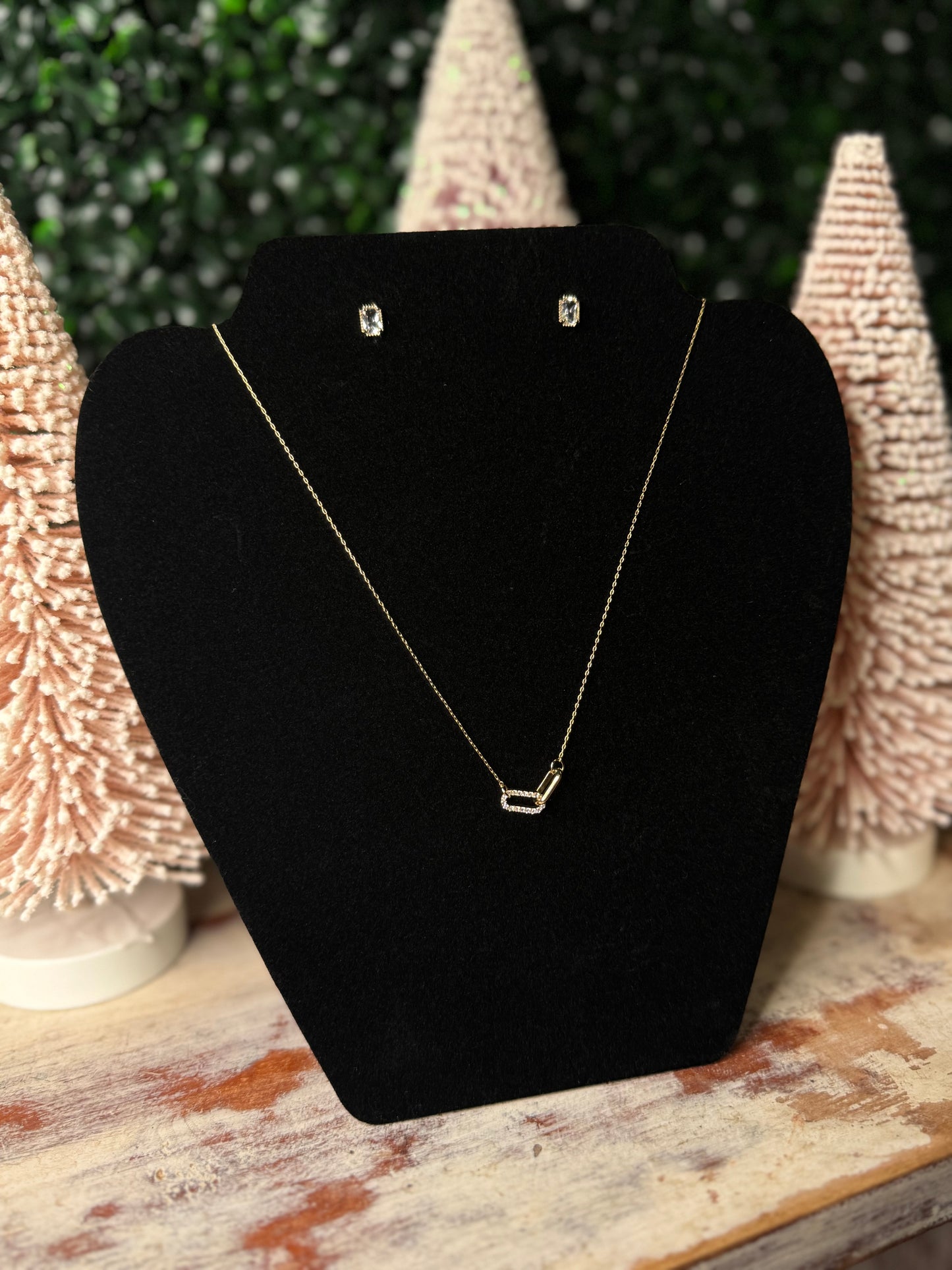 Interlocked Pendant Necklace