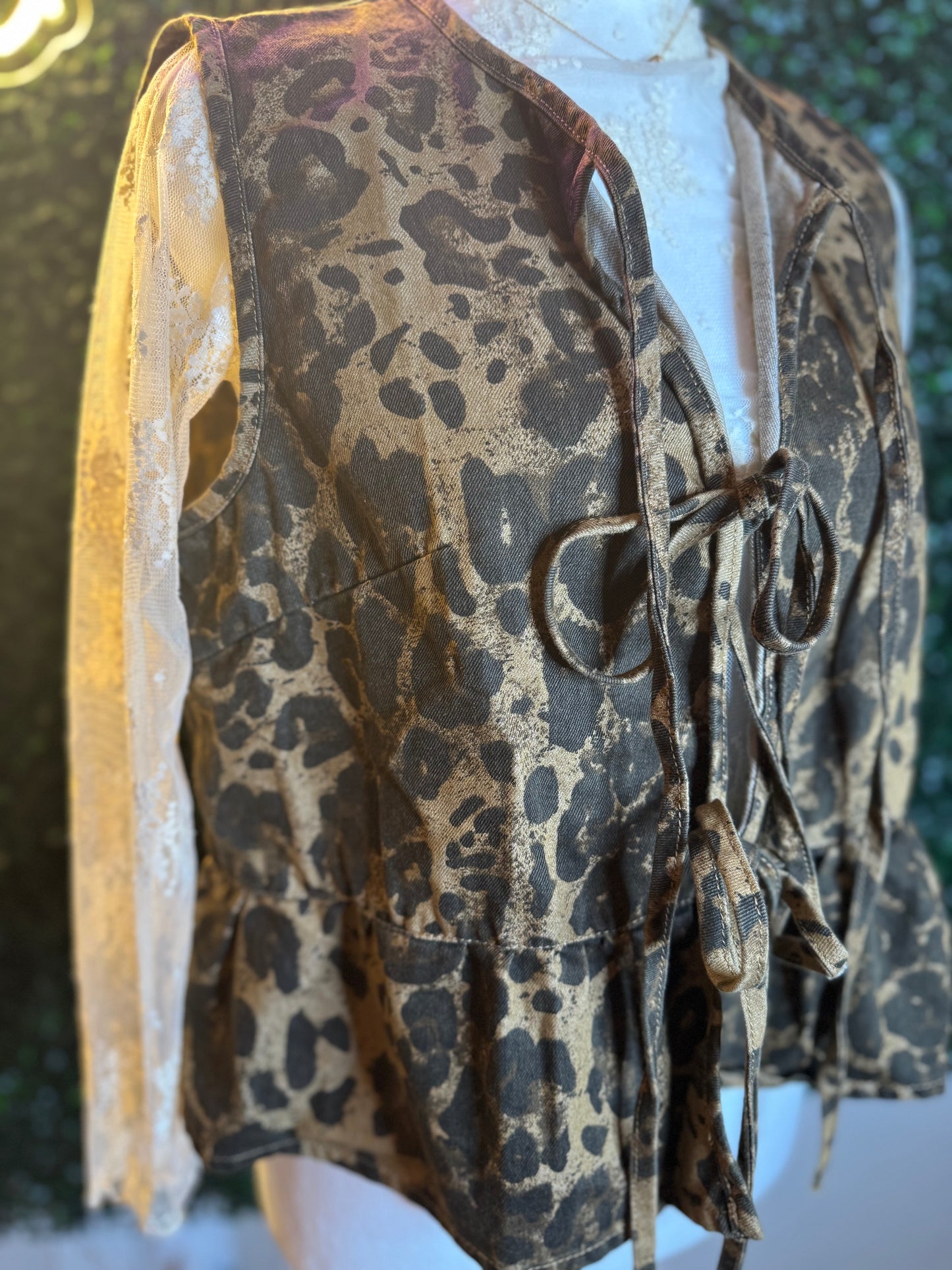 Ellas Leopard Denim Bow-tie Top With Peplum Hem